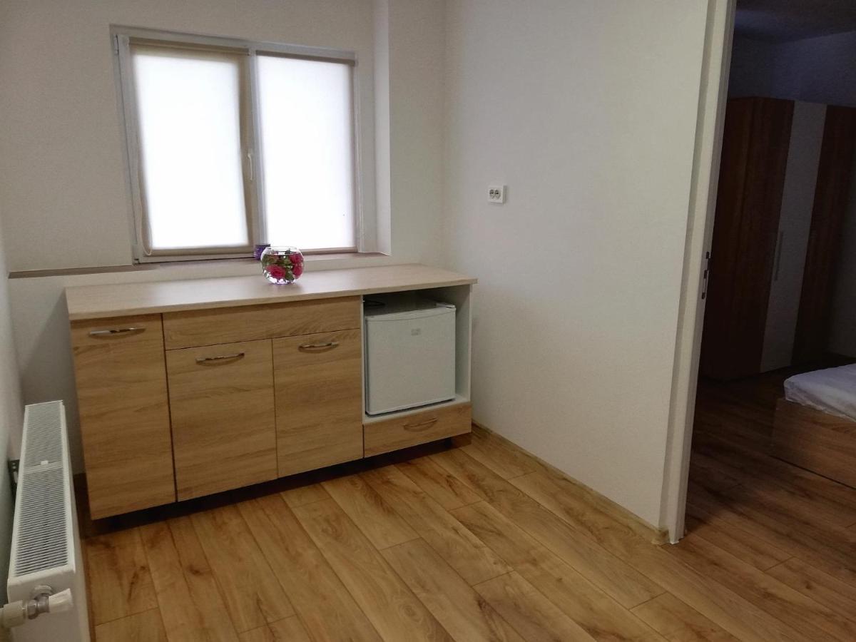 Pensiunea Eden House 크라이오바 외부 사진