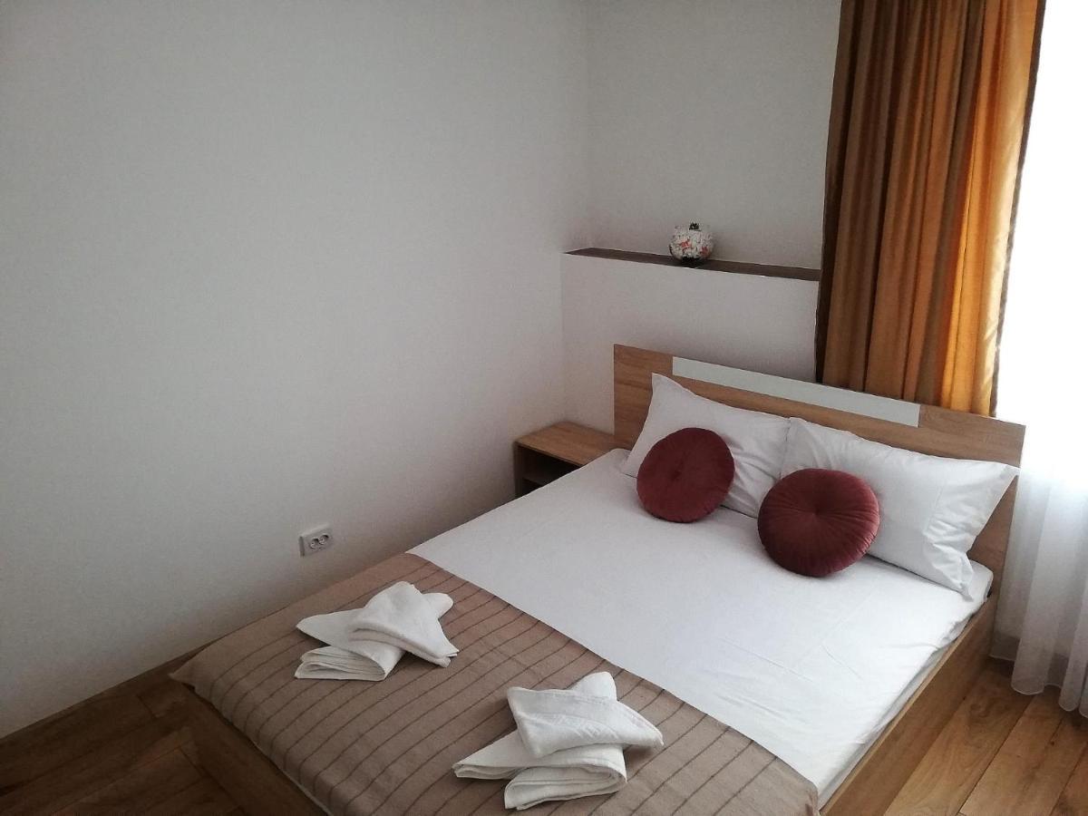 Pensiunea Eden House 크라이오바 외부 사진