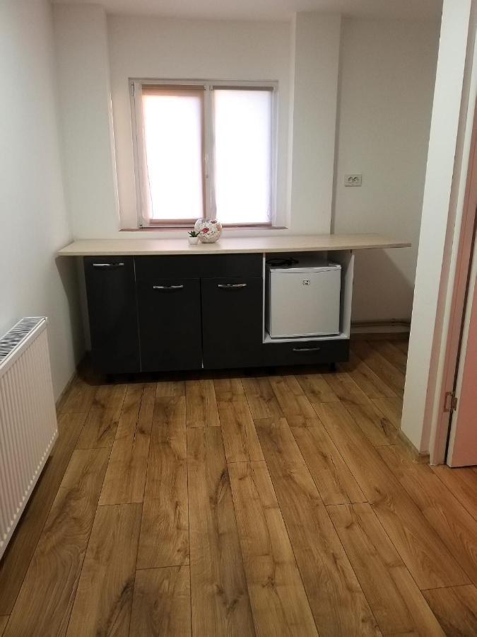 Pensiunea Eden House 크라이오바 외부 사진
